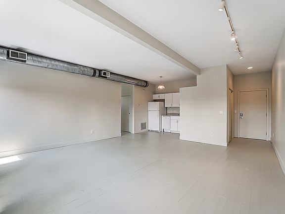 3rd image of 1251 Courtland Ave #3D