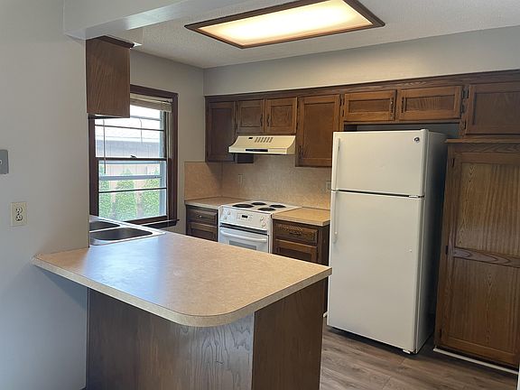 4th image of 9131 E 85th Pl #1