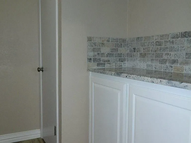 303 Chris Dr — Photo 25