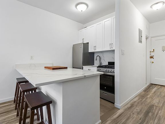 5th image of 330 E 83rd St APT 2G