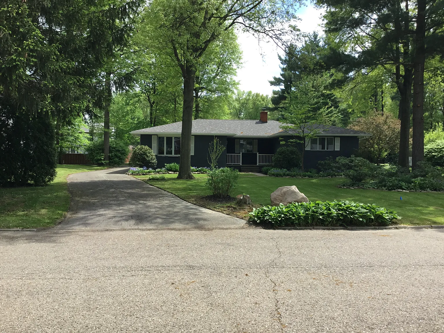 236 Terre Hill Dr photo 1