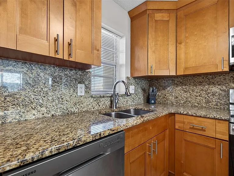 7625 Sun Island Dr S #207 — Photo 7