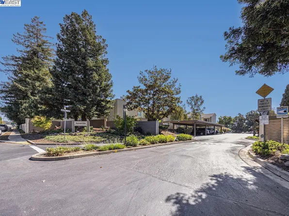 24328 Dover Ln, Hayward, CA 94541