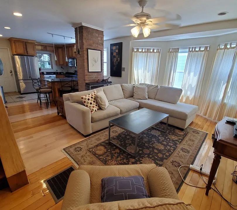 19 Holman St #3