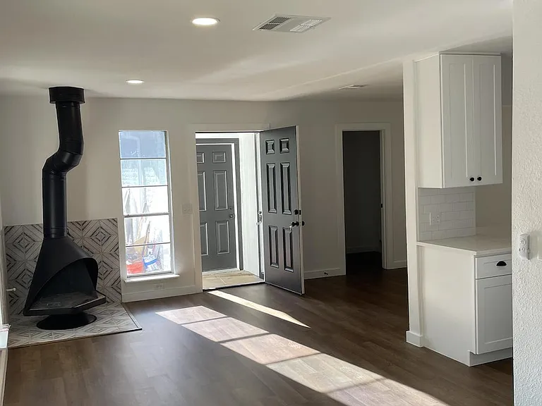 10000 E Rutland Vlg #A — Photo 1