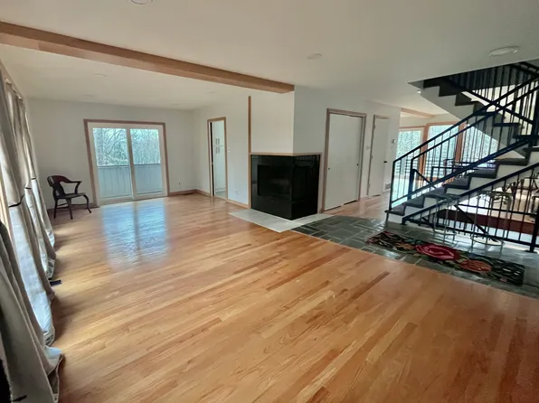 111 Mason Ln, Oak Ridge, TN 37830