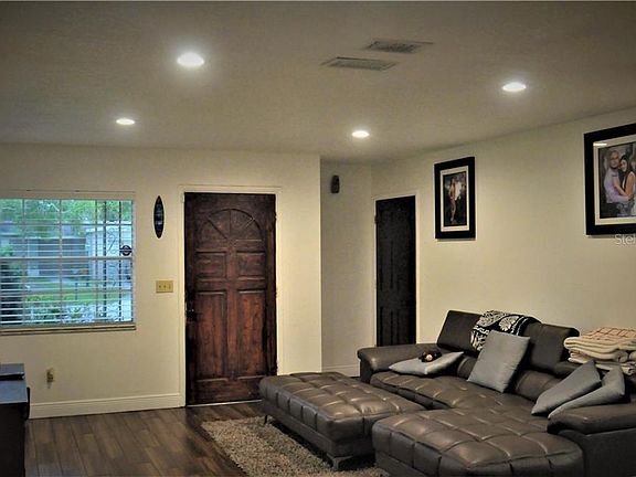 4th image of 10607 N 27th St