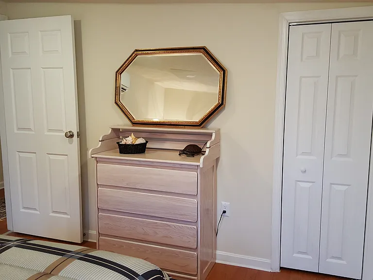 Guest bedroom