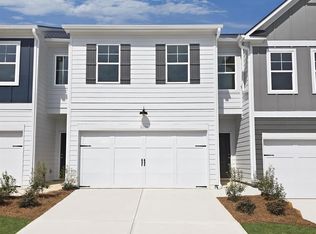 2004 Fall Harvest Dr, Macon, GA 31216