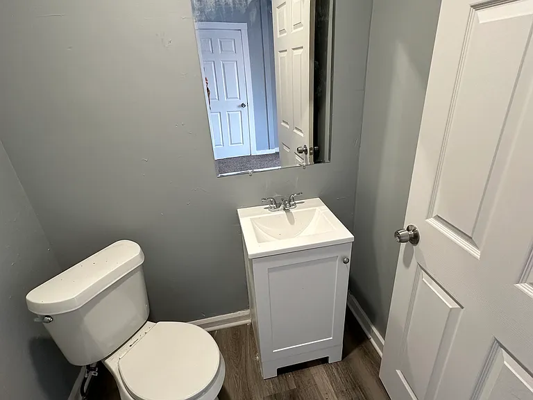1452 Gross Ave NE — Photo 6