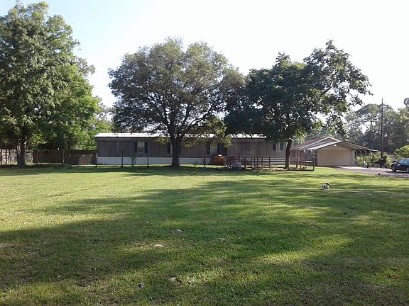 2nd image of 3402 Oakwood Dr