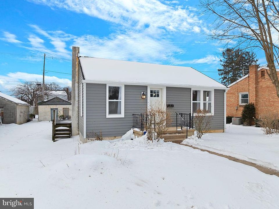 1st image of 1806 Filbert St