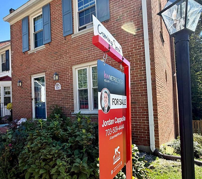 1st image of 8261 Taunton Pl