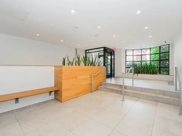 495 East 7th Street image 7 of 12