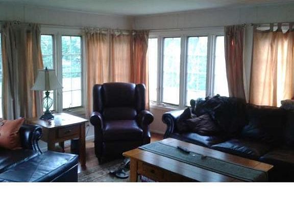 3rd image of 16 Blackwood Dr