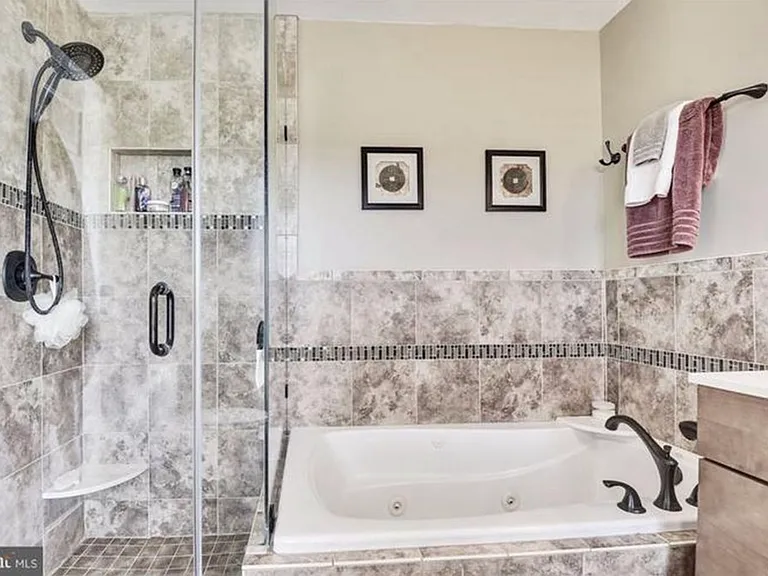 1617 Potomac Greens Dr #B — Photo 29
