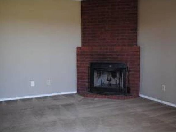2nd image of 1394 N Carlsbad Trce