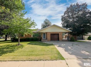 1445 N Main St, Canton, IL 61520