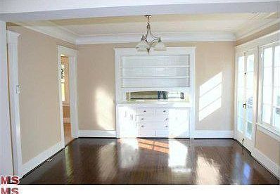 5th image of 608 N Gower St