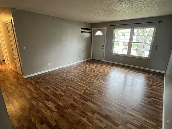 5th image of 337 Fairway Dr