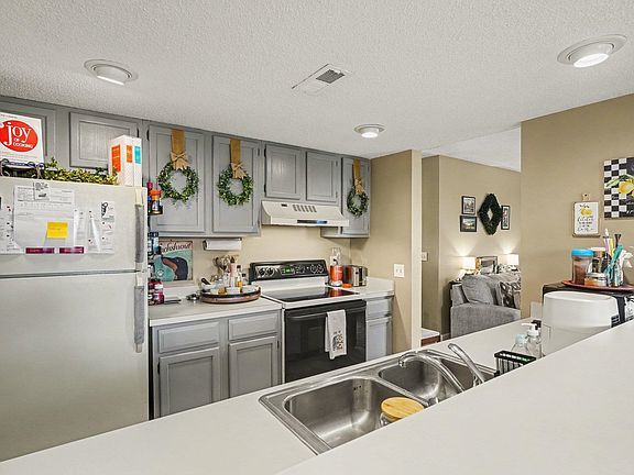 4th image of 1025 Plantation Dr. W #2413/2414