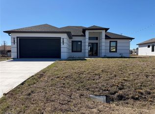 4105 10th St W, Lehigh Acres, FL 33971