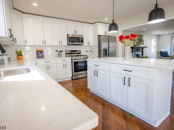 184 Mali Dr, North Plainfield Boro, NJ 07062