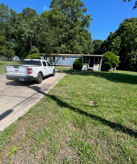 116 Green Ave — Photo 1