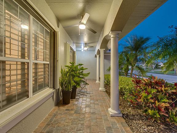 4th image of 3573 Carambola Cir