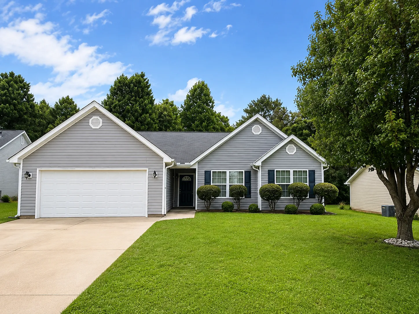 3 bed, 1776 sqft, $1,925 — Photo 1