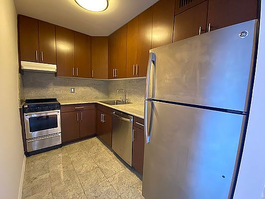 5th image of 284 Mott St APT 9R
