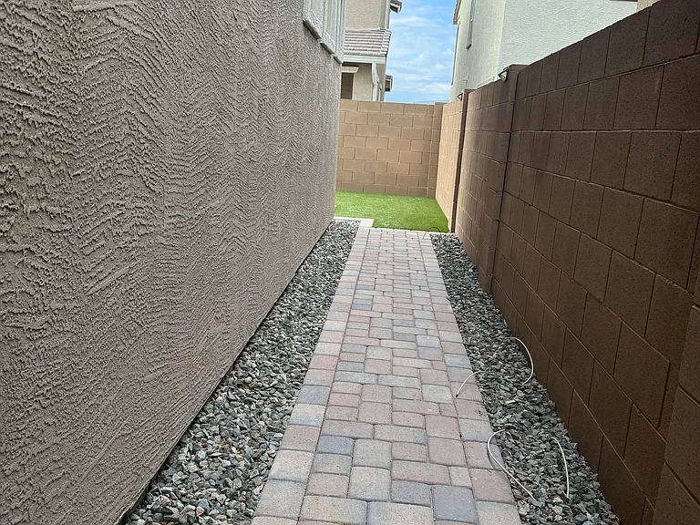 2521 E Athena Ave — Photo 3