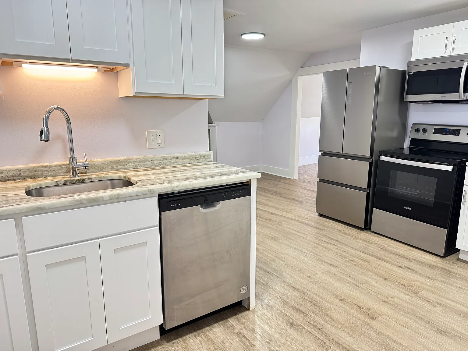 2 bed, 646 sqft, $1,995 — Photo 1