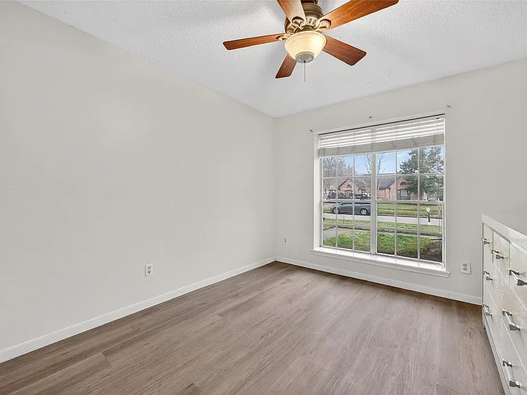 1035 Cascade Creek Dr — Photo 33