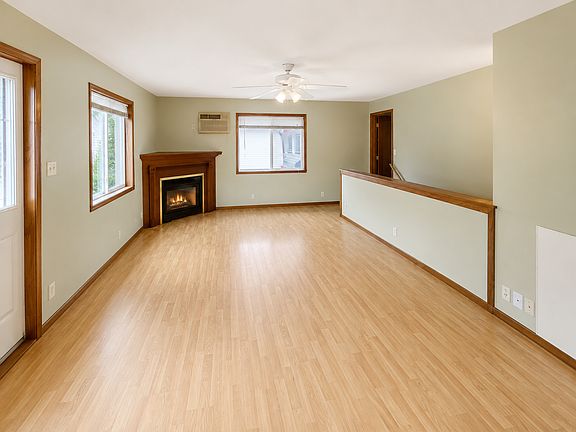 5th image of 407 18th St E