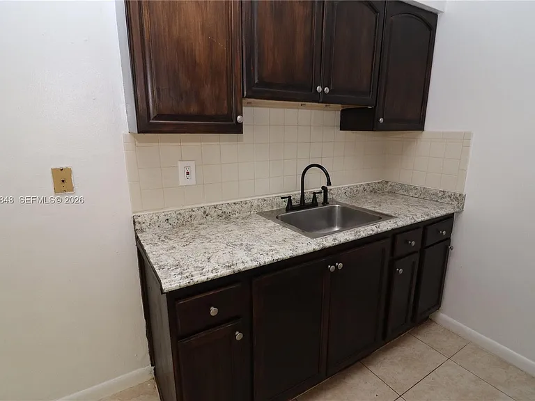 1708 N 16th Ave #3 — Photo 15