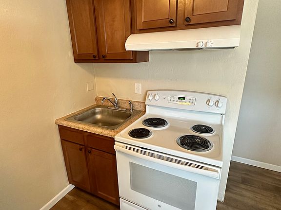 5th image of 205 N Shamrock St #D
