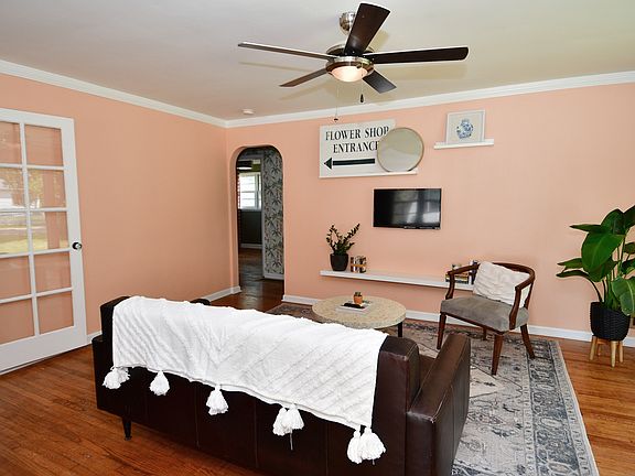 4th image of 6153 Linda Ln