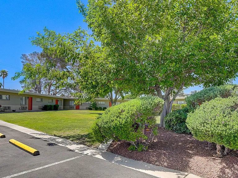Campus Crossing, Apartments For Rent in Las Vegas