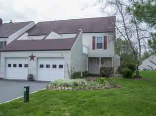 20 Pembroke Dr, Mendham, NJ