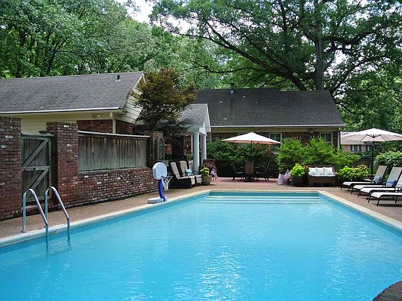 5th image of 5558 Roselawn Ave