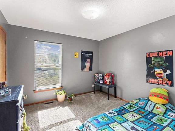 3rd image of 615 Woodson St