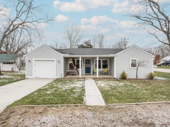 98 East St, Danville, IN 46122