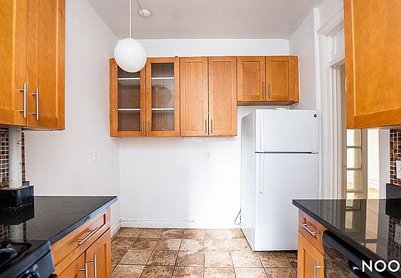 2nd image of 411 Saint Johns Pl APT 3