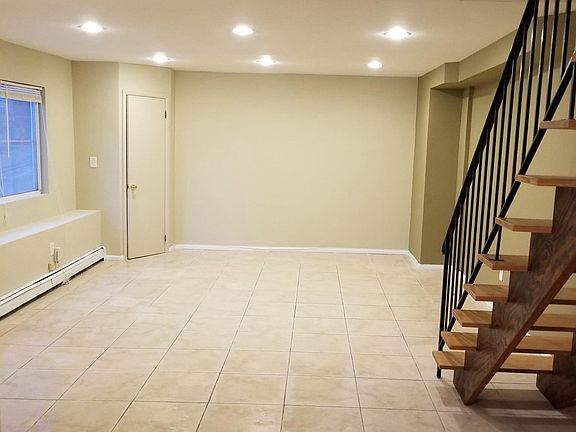 3rd image of 315 Brielle Ave