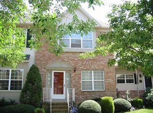 48 Duxbury Ct, Holmdel, NJ 07733