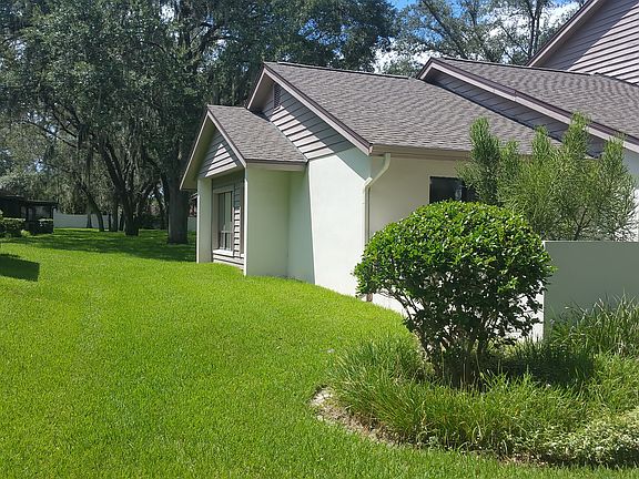 2nd image of 801 Oak Park Pl