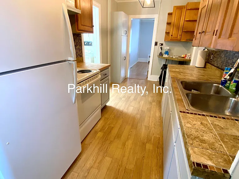 641 George St — Photo 9