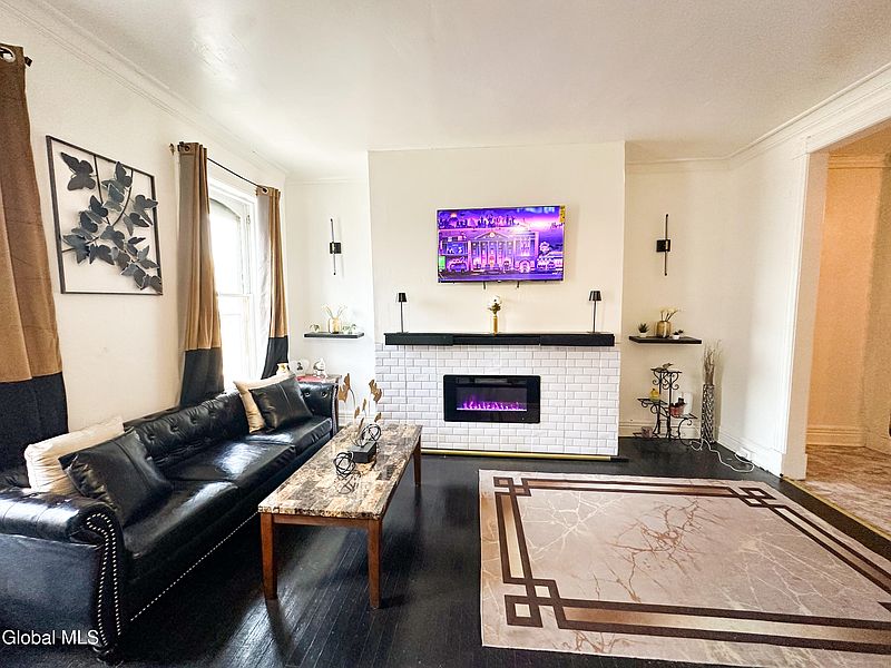 2nd image of 146 Lark Street