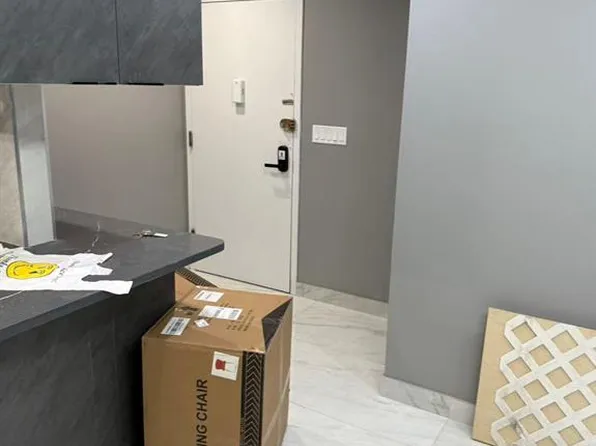 132-18 Avery Avenue image 2 of 6